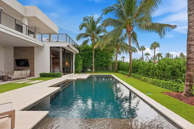 Royal Palm Yacht and Country Club Residence photo 48