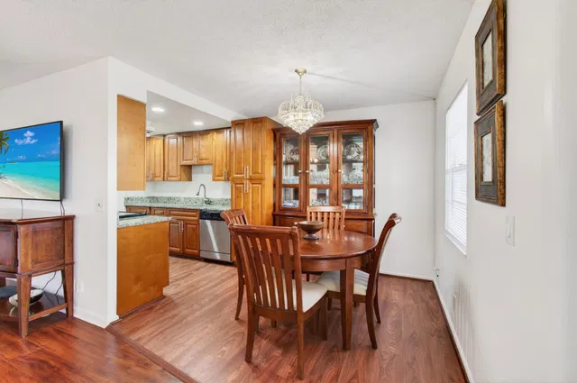 Residence photo 3