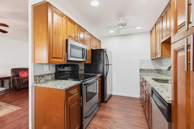 Residence photo 6