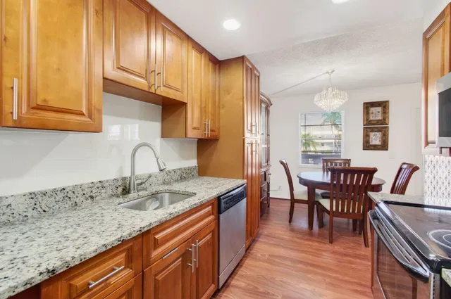 Residence photo 9