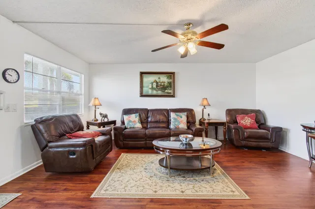 Residence photo 13