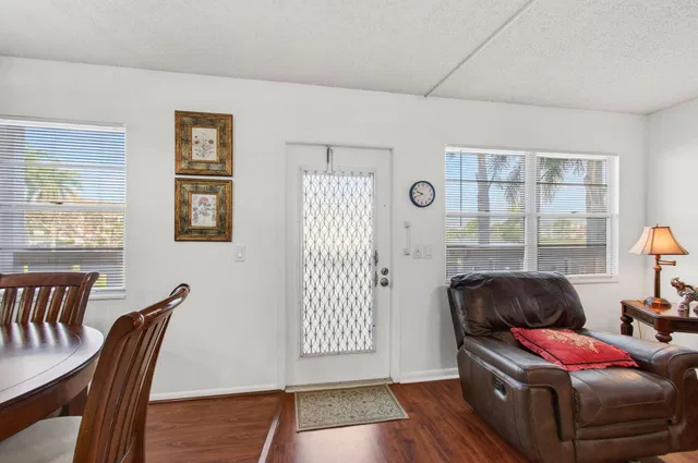 Residence photo 14