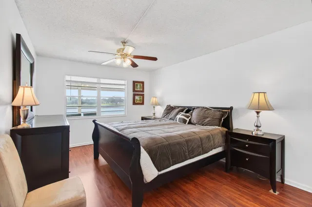 Residence photo 24
