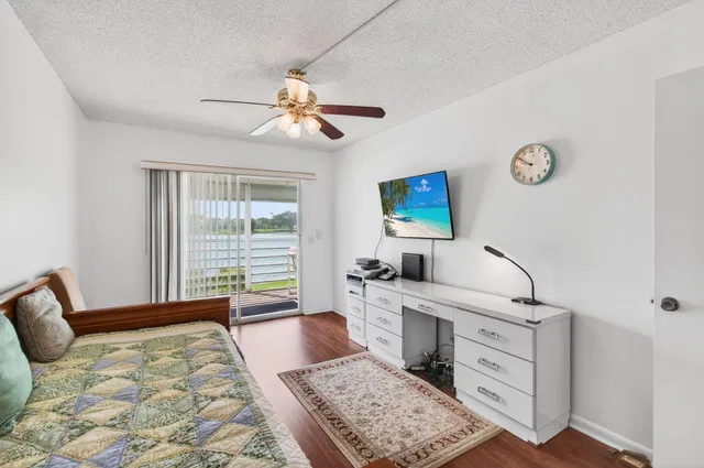 Residence photo 26