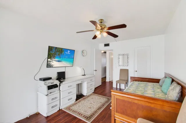 Residence photo 27