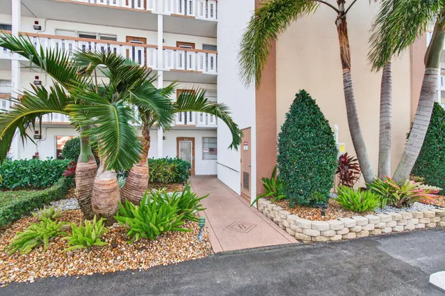 Residence photo 56