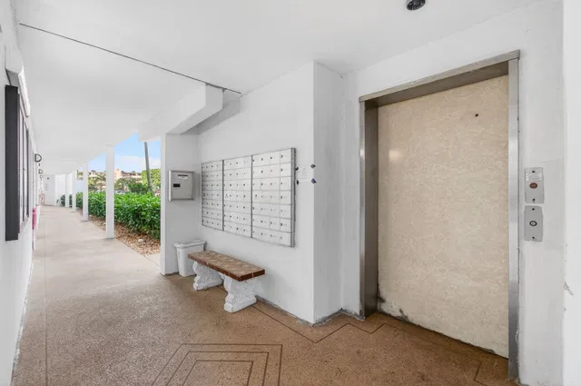 Residence photo 58