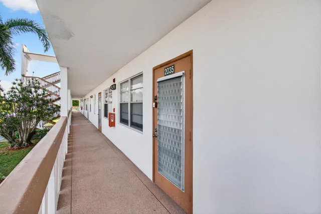 Residence photo 62