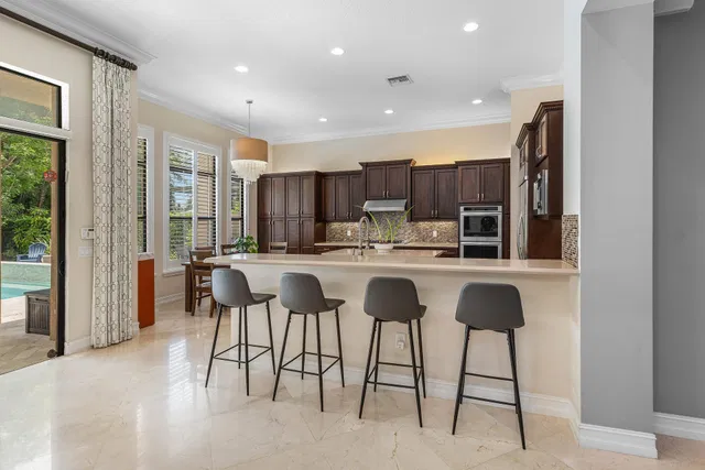 Residence photo 19
