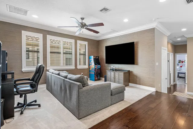 Residence photo 27