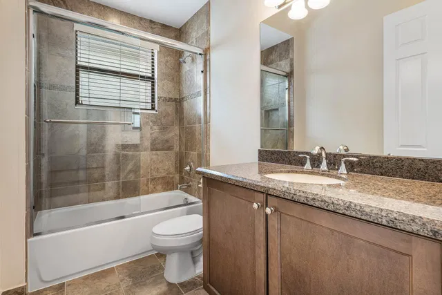 Residence photo 35