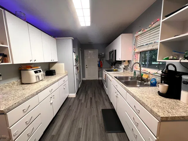Residence photo 4