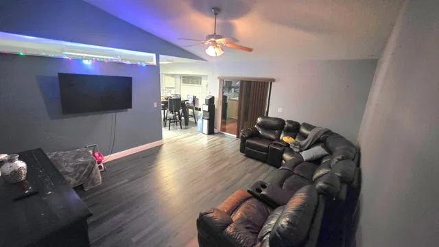 Residence photo 7