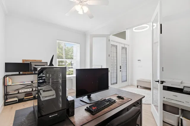 Residence photo 28