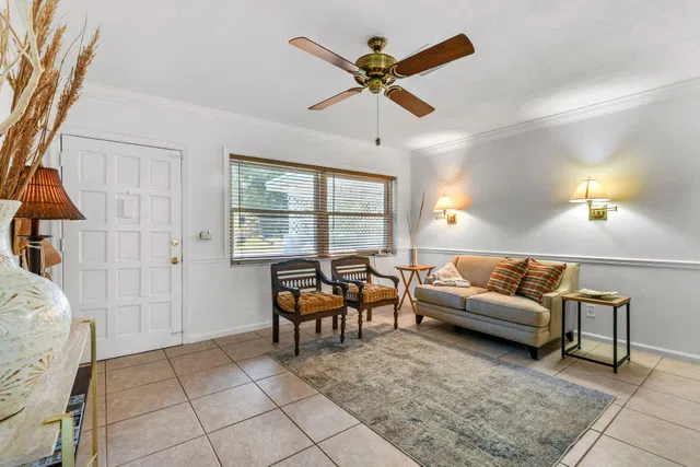 Residence photo 5
