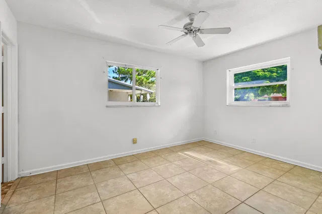 Residence photo 12