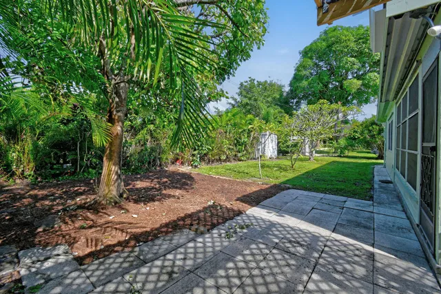 Residence photo 32