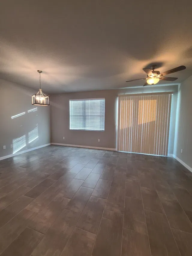 Residence photo 3
