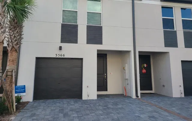 Residence photo 31