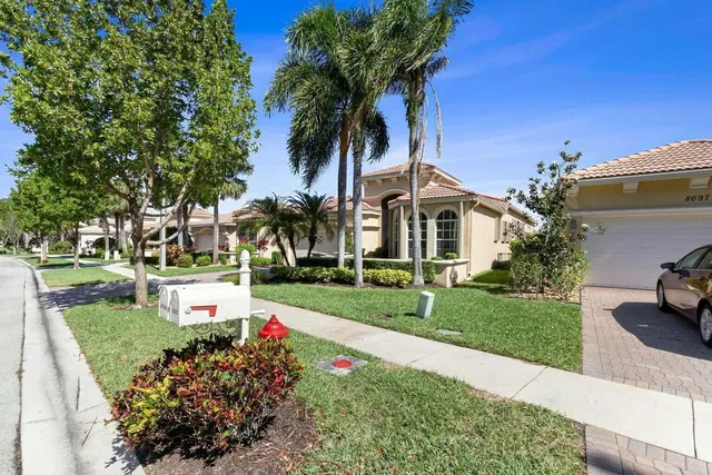 Residence photo 3