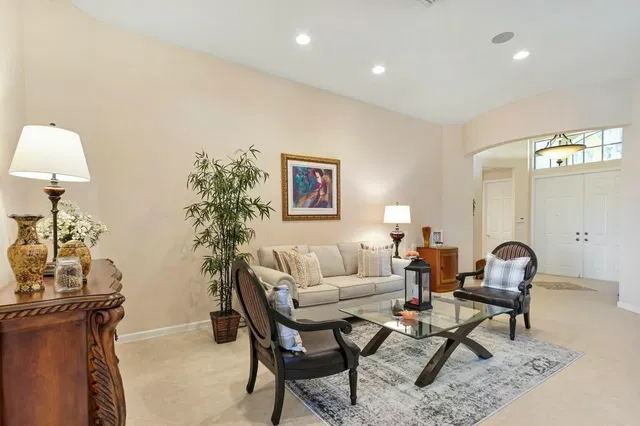 Residence photo 9