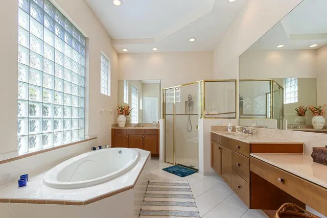 Residence photo 23