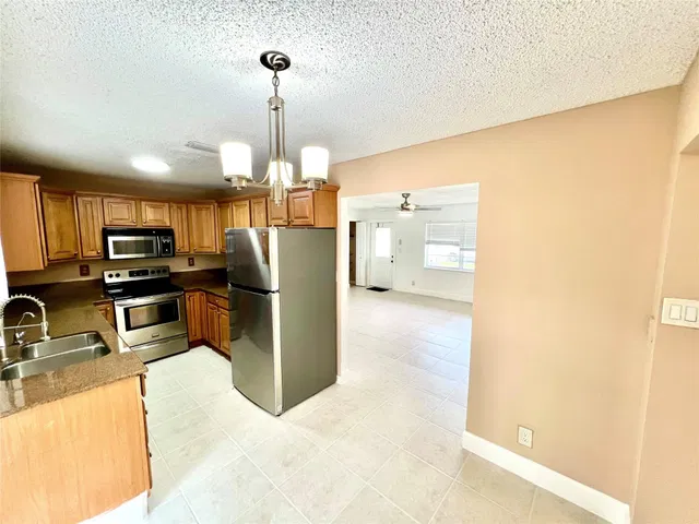 Residence photo 2