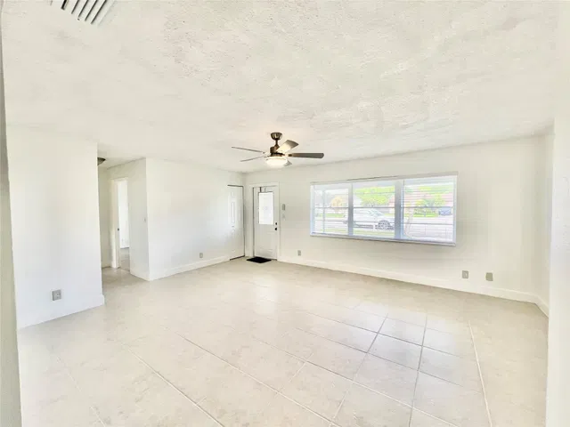 Residence photo 5