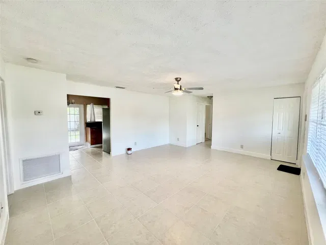 Residence photo 11