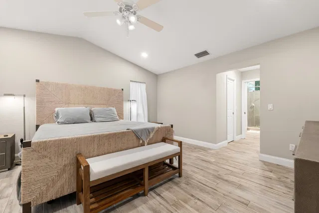 Residence photo 26