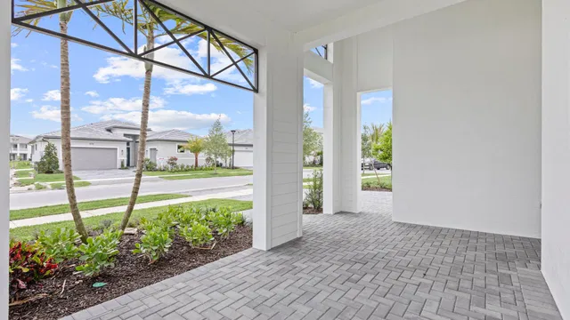 Residence photo 3
