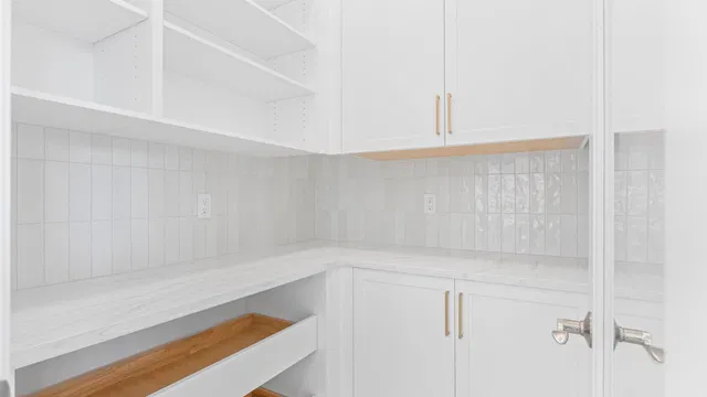 Residence photo 17