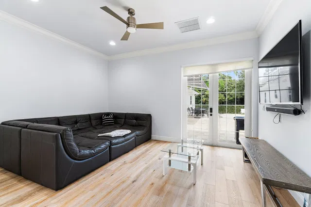 Residence photo 30