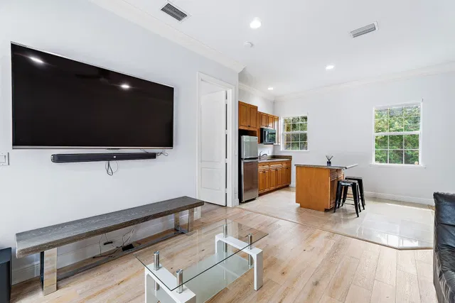 Residence photo 31