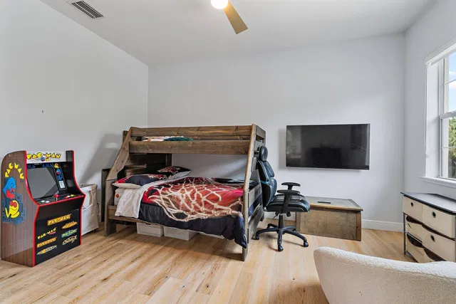 Residence photo 49