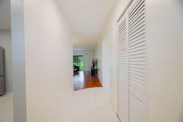 Residence photo 2