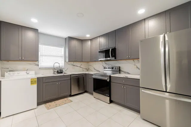 Residence photo 4