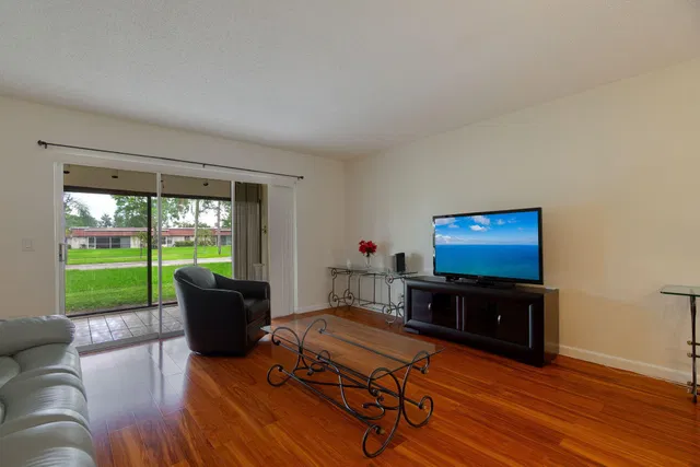 Residence photo 9
