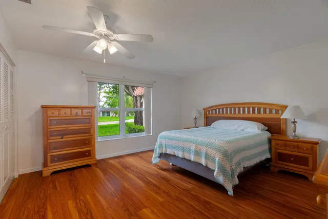 Residence photo 16