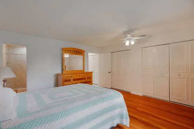 Residence photo 18