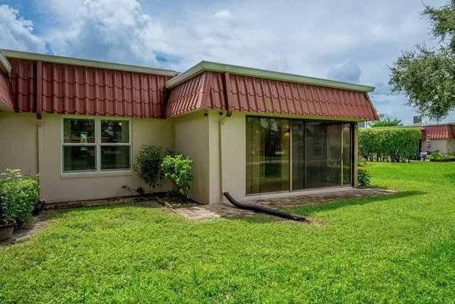 Residence photo 24