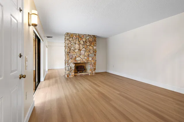  Residence photo 7