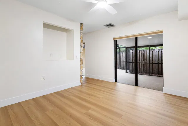  Residence photo 11