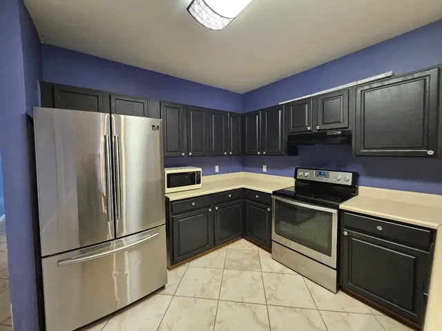 Residence photo 2