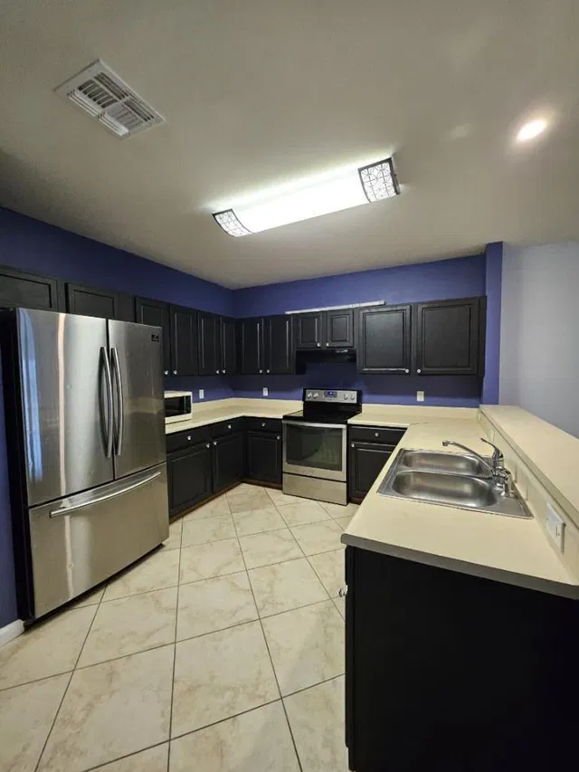 Residence photo 3