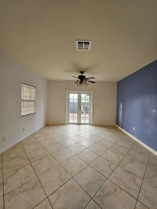 Residence photo 5