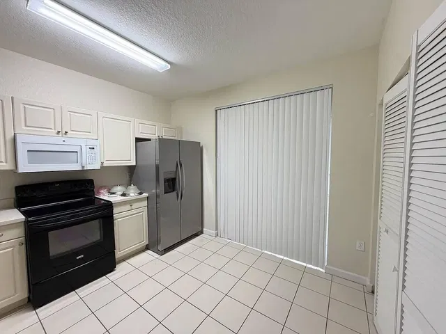 Unit 4116 photo 4
