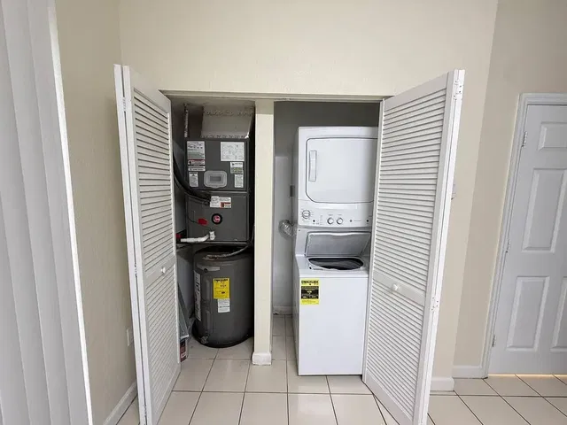 Unit 4116 photo 5