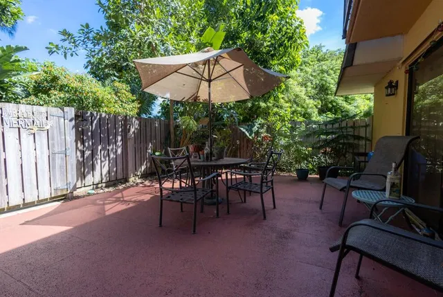  Residence photo 4