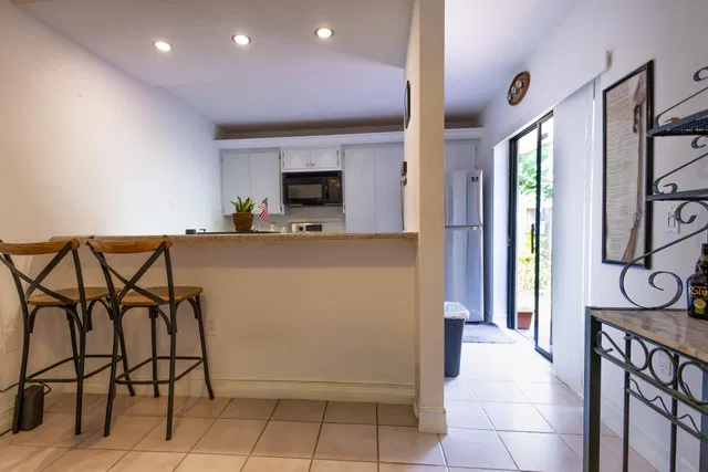  Residence photo 6
